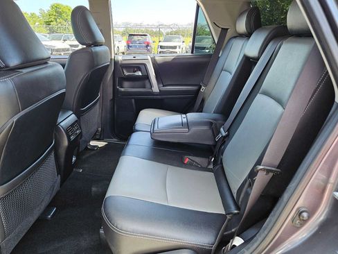 Used 2023 Toyota 4Runner SR5 Premium w/ Moonroof Package AWD/4WD image 19