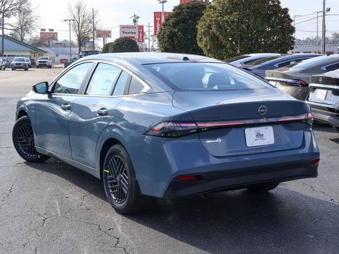 New 2026 Nissan Sentra SV image 2