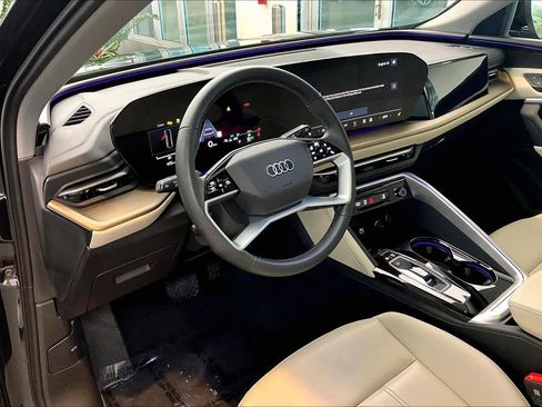 Used 2025 Audi Q5 Premium w/ Convenience Package AWD/4WD image 15