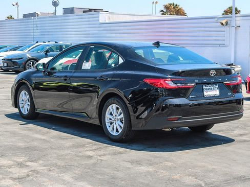 New 2026 Toyota Camry LE image 7