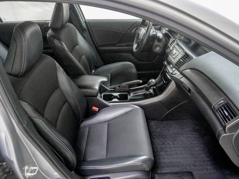 Used 2016 Honda Accord Sport image 31