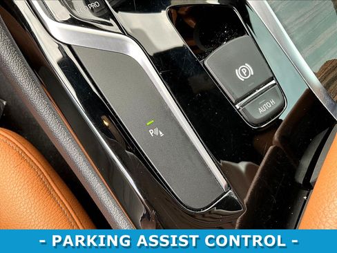 Used 2019 BMW 540i xDrive AWD/4WD image 40