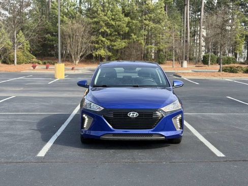 Used 2019 Hyundai Ioniq Plug-In Hybrid image 2