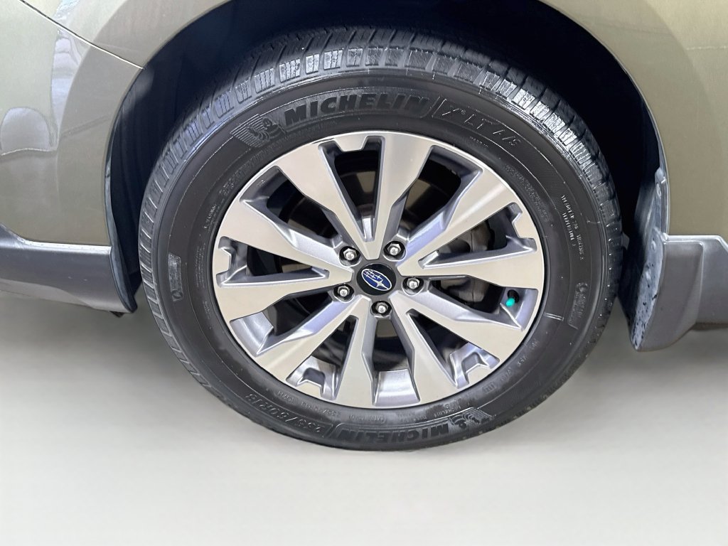Used 2017 Subaru Outback 3.6R Touring w/ Popular Package #5A AWD/4WD image 41