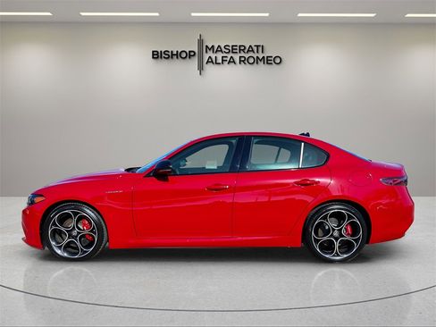 New 2025 Alfa Romeo Giulia image 4