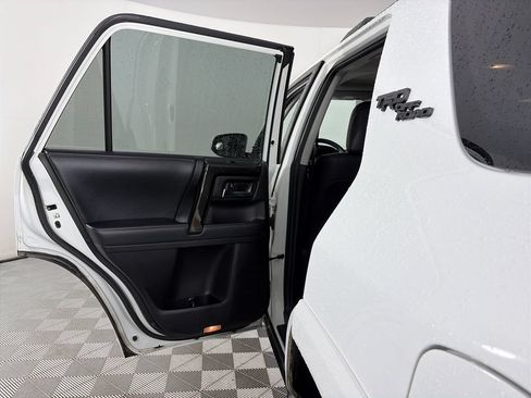Used 2021 Toyota 4Runner TRD Off-Road Premium w/ Moonroof Package AWD/4WD image 12