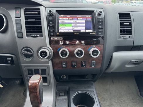 Used 2010 Toyota Tundra Limited AWD/4WD image 2