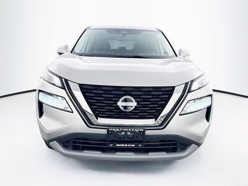 Used 2022 Nissan Rogue SV AWD/4WD image 2