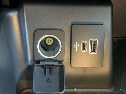 Used 2025 Ford Explorer Active w/ Active Comfort Package image 25