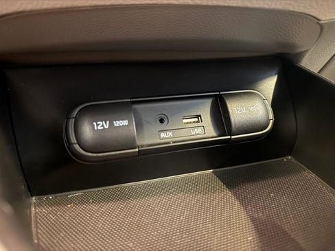 Used 2016 Kia Soul EV FWD image 16