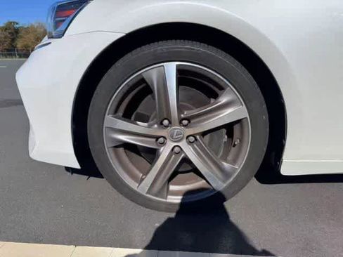 Used 2018 Lexus IS 300 AWD image 21