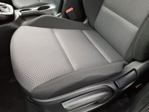 Used 2025 Kia Soul LX FWD image 13