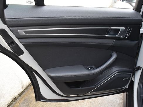 Used 2023 Porsche Panamera 4 Platinum Edition AWD/4WD image 27