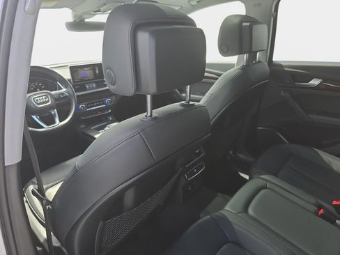 Used 2020 Audi Q5 Premium Plus w/ Premium Plus Package AWD/4WD image 11