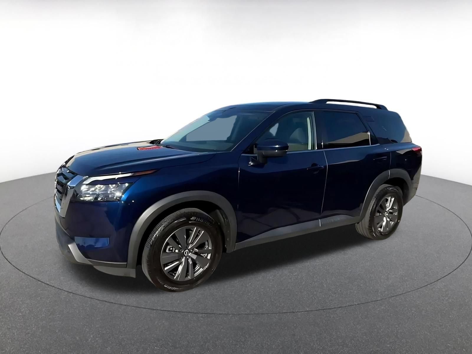 Used 2025 Nissan Pathfinder SV AWD/4WD image 7