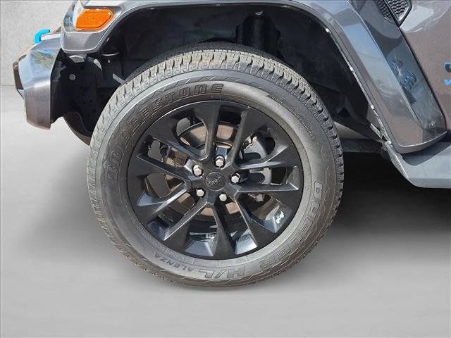 Used 2021 Jeep Wrangler Unlimited Sahara AWD/4WD image 15