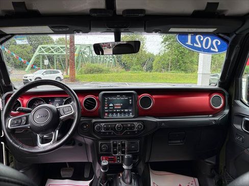 Used 2021 Jeep Gladiator Rubicon AWD/4WD image 12
