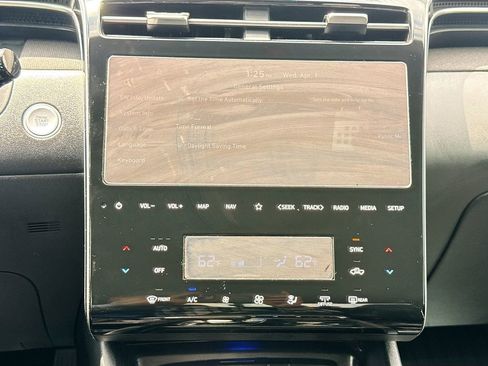 Used 2024 Hyundai Santa Cruz Limited image 15