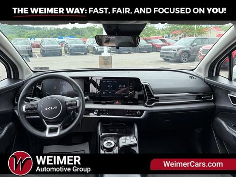 Used 2024 Kia Sportage LX AWD/4WD image 15