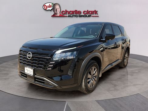 Used 2026 Nissan Pathfinder S FWD image 1
