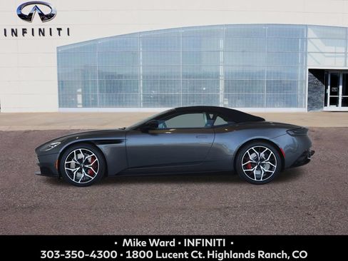 Used 2019 Aston Martin DB11 Volante RWD image 2