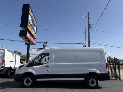 Used 2023 Ford Transit 250 Medium Roof w/ Load Area Protection Package RWD image 4