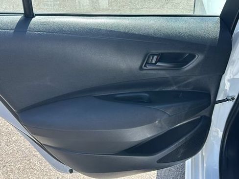 Used 2022 Toyota Corolla LE FWD image 14