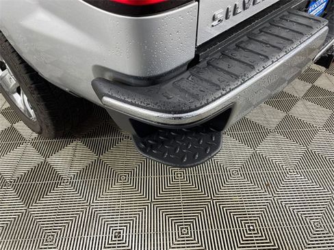 Used 2018 Chevrolet Silverado 1500 LT w/ LT Eassist Package image 18