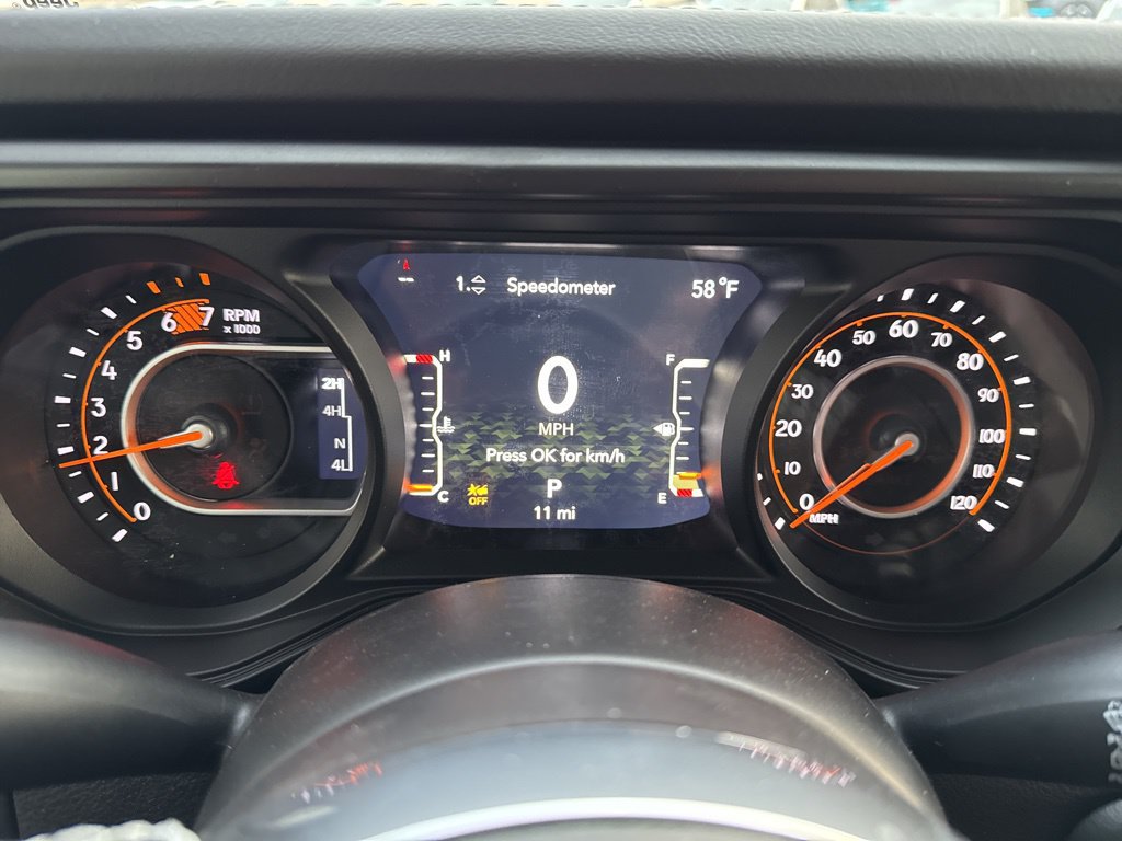 New 2025 Jeep Wrangler Unlimited Sahara w/ Technology Group AWD/4WD image 13