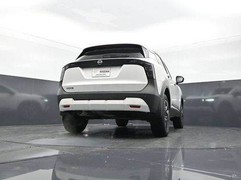 New 2026 Nissan Kicks SV w/ SV Premium Package AWD/4WD image 30