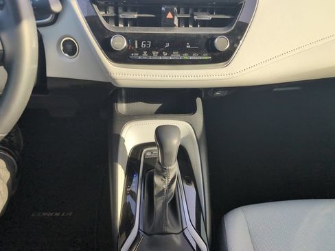Used 2025 Toyota Corolla SE FWD image 9