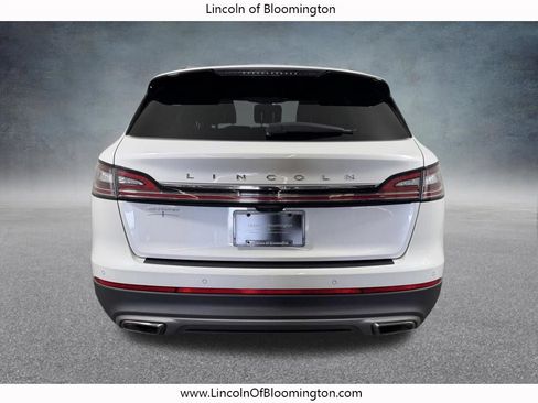 Used 2023 Lincoln Nautilus Reserve AWD/4WD image 6