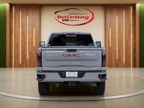 Used 2024 GMC Sierra 2500 AT4 w/ AT4 Premium Plus Package AWD/4WD image 6