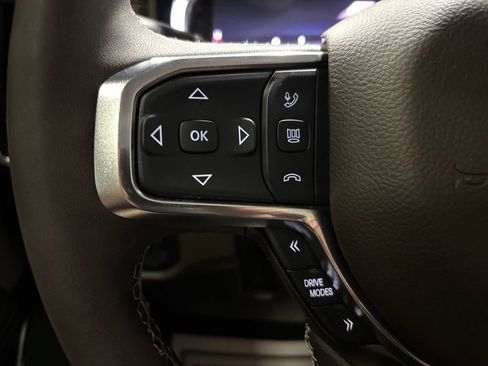 Used 2025 RAM 1500 Laramie AWD/4WD image 19
