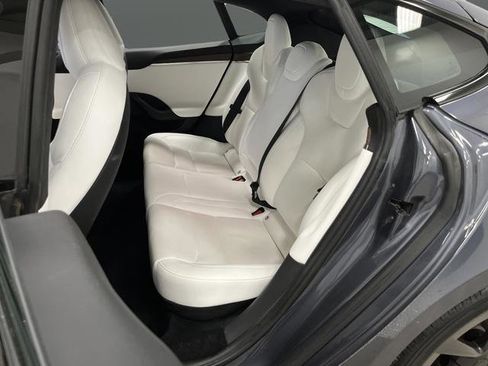 Used 2022 Tesla Model S image 24