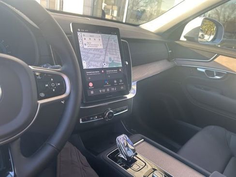 Used 2025 Volvo XC90 B6 Plus image 19