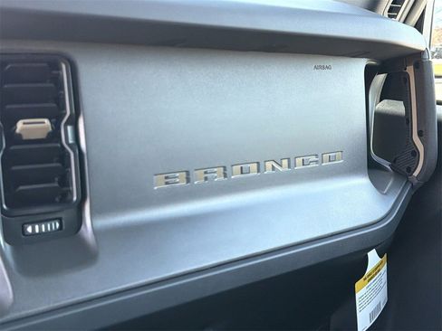 New 2026 Ford Bronco Badlands image 14