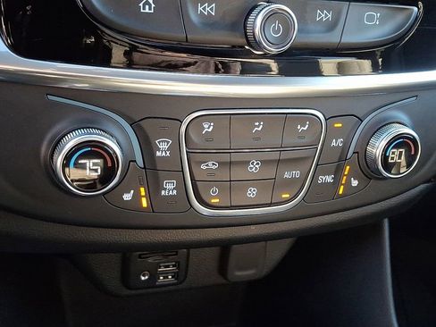 Certified 2023 Chevrolet Traverse RS w/ LPO, Floor Liner Package image 18