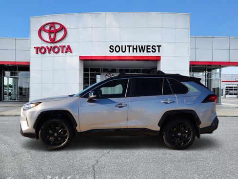 Used 2022 Toyota RAV4 XSE image 3