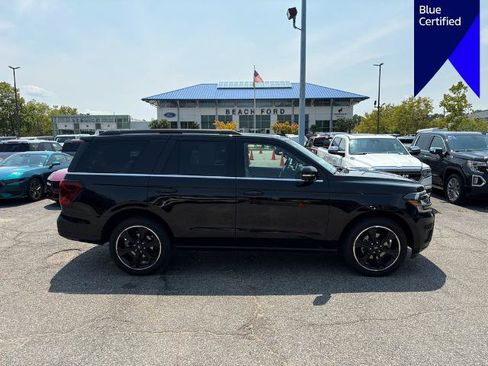 Certified 2024 Ford Expedition Limited AWD/4WD image 4