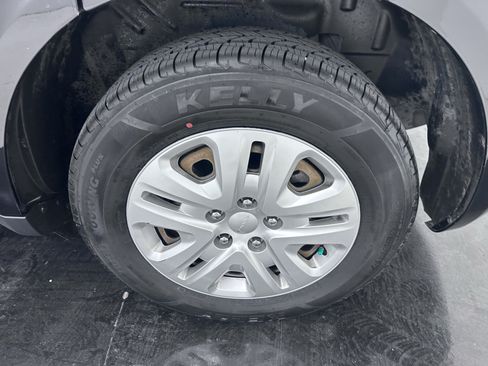 Used 2019 Dodge Journey SE FWD image 23