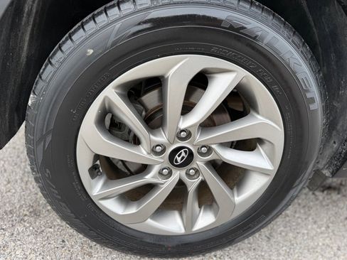Used 2017 Hyundai Tucson SE Plus w/ Cargo Package AWD/4WD image 22