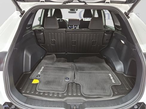 Used 2022 Toyota RAV4 SE w/ Carpet Mat Package (TMS) AWD/4WD image 4
