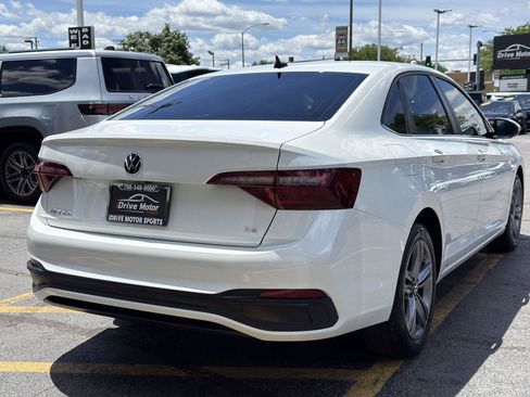 Used 2024 Volkswagen Jetta SE FWD image 7