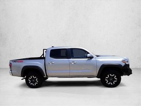 Used 2022 Toyota Tacoma TRD Off-Road image 5