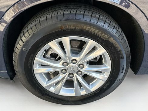 Used 2025 Cadillac XT6 Luxury image 35