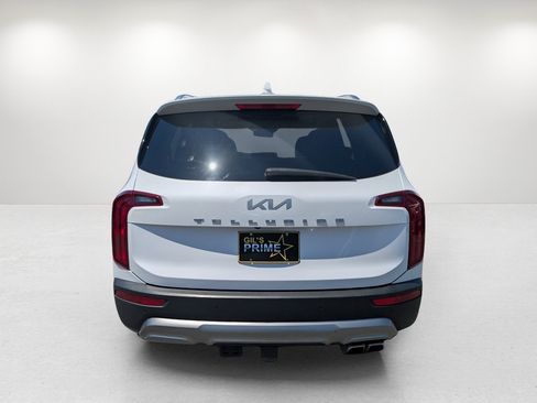 Used 2022 Kia Telluride S FWD image 6