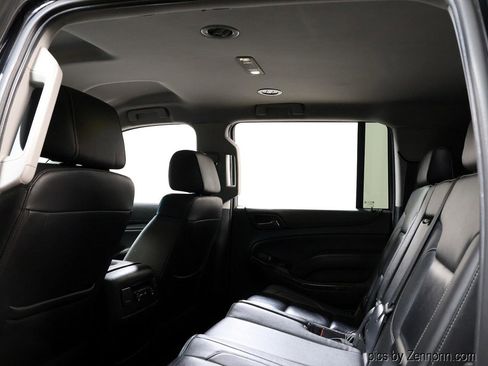 Used 2020 Chevrolet Suburban LT AWD/4WD image 13