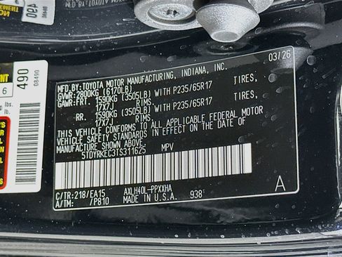 Used 2026 Toyota Sienna XLE FWD image 12