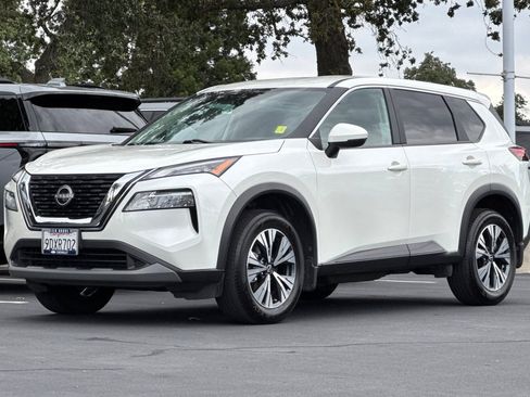 Used 2023 Nissan Rogue SV FWD image 7